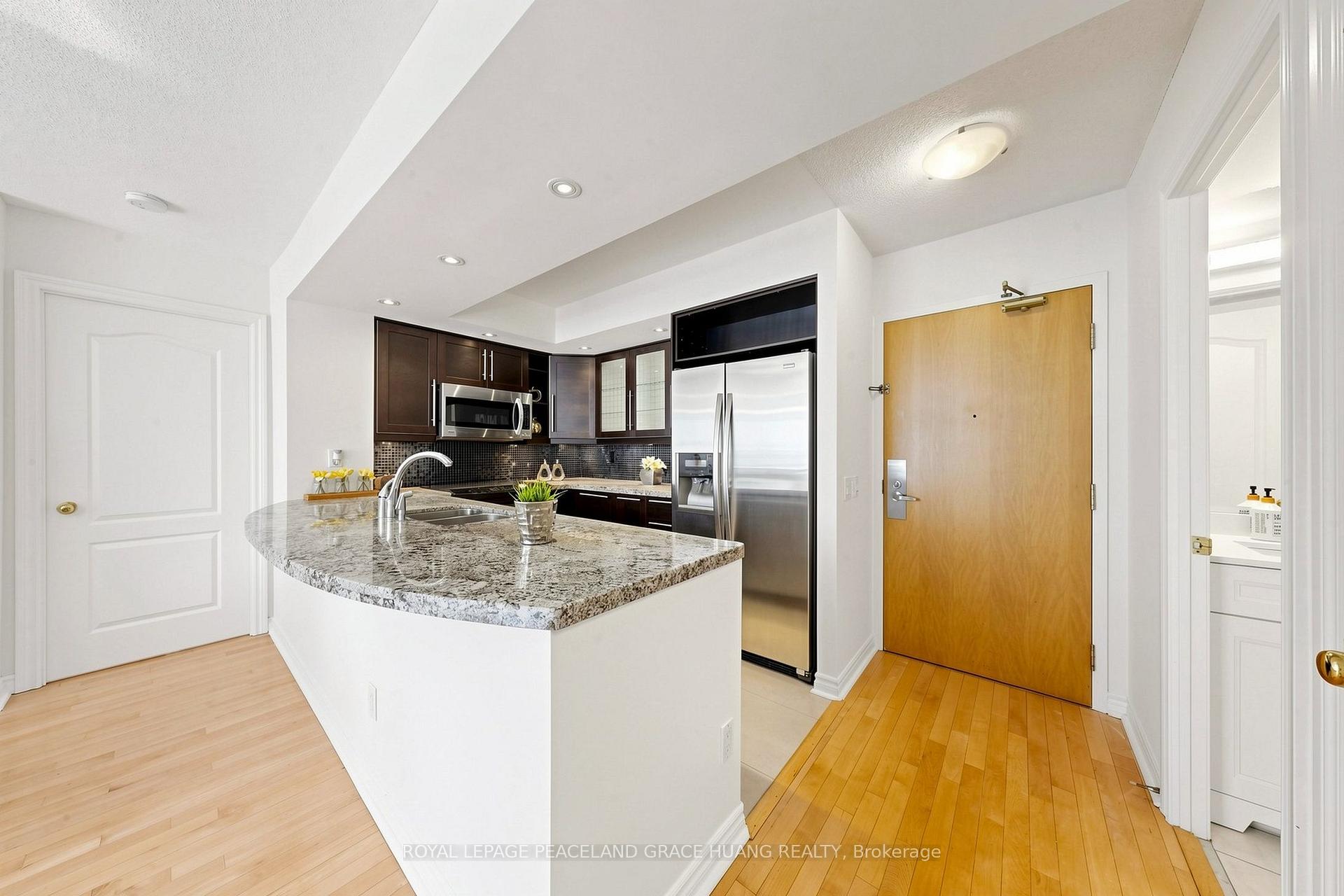 Photo 17 of Unit 609, 5 Rosehill Avenue, Toronto, Rosedale-Moore Park — HOMEH