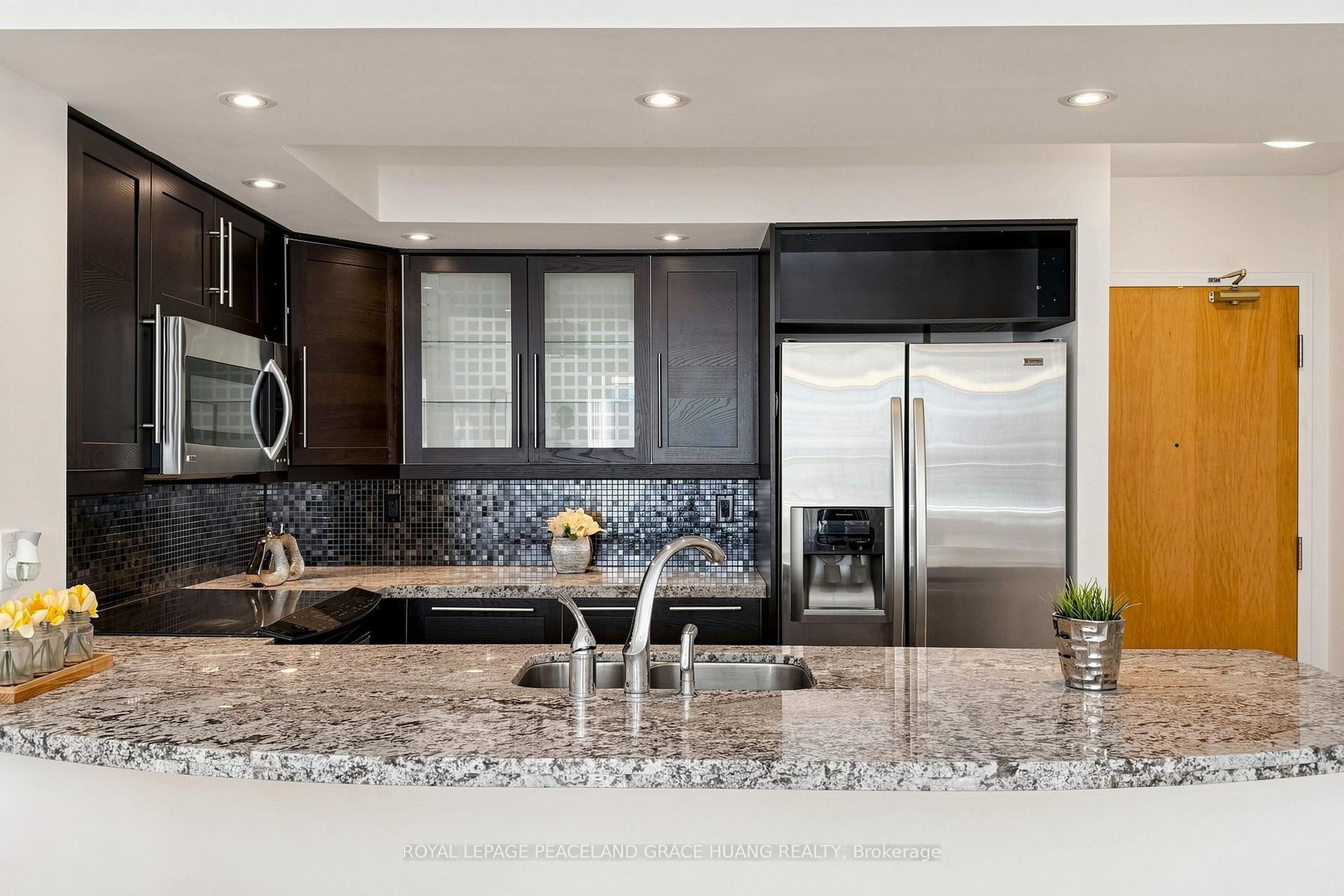 Photo 21 of Unit 609, 5 Rosehill Avenue, Toronto, Rosedale-Moore Park — HOMEH
