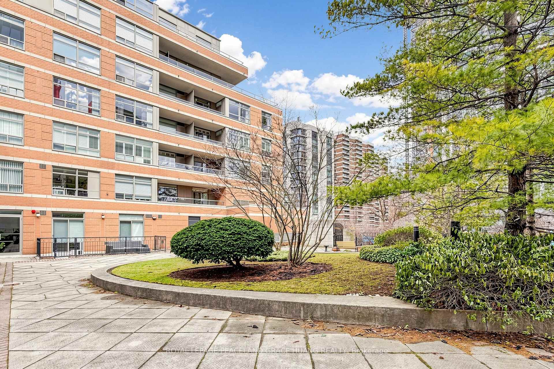 Photo 39 of Unit 609, 5 Rosehill Avenue, Toronto, Rosedale-Moore Park — HOMEH