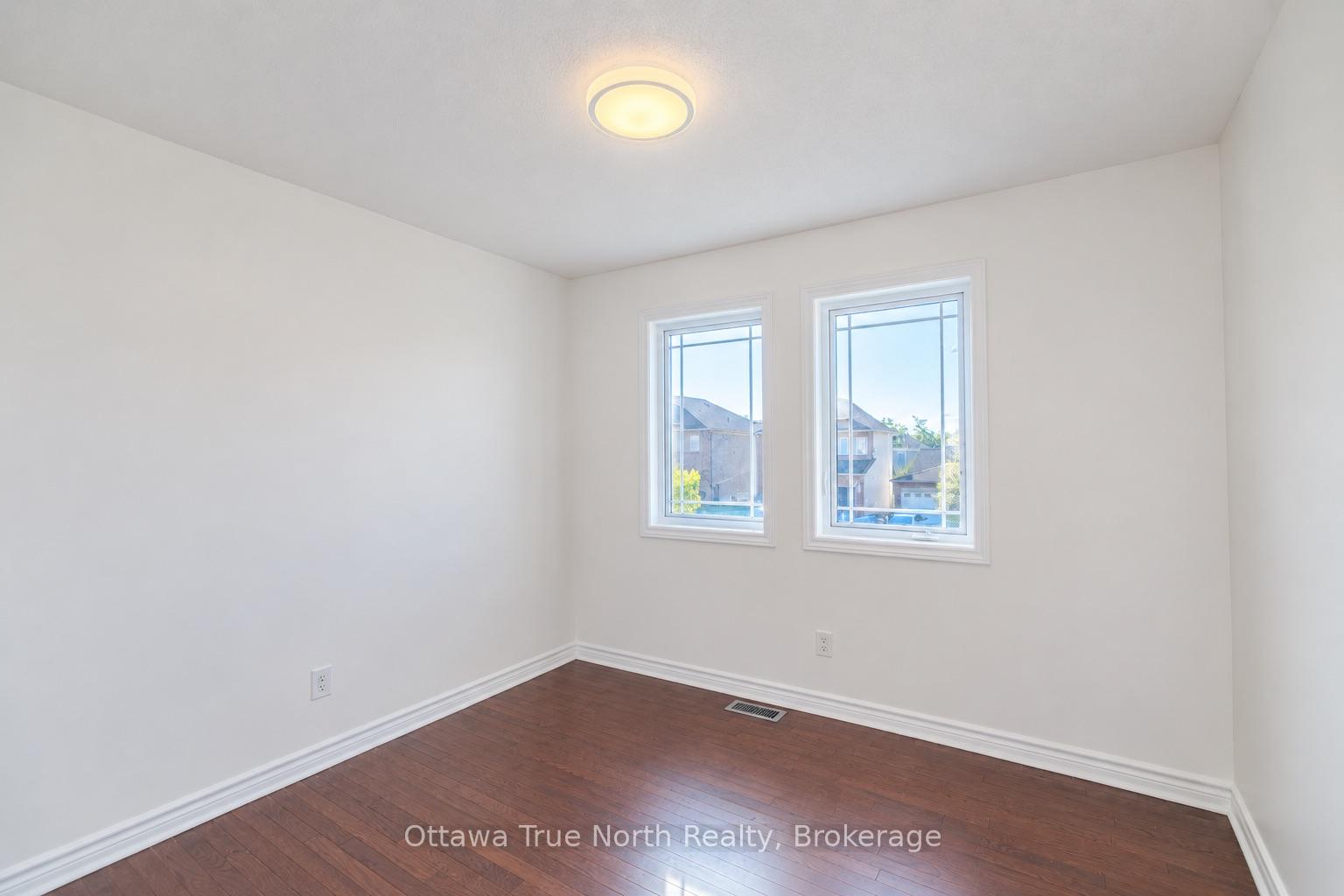 Photo 31 of 578 Paul Metivier Drive, Ottawa, Barrhaven - Strandherd — HOMEH