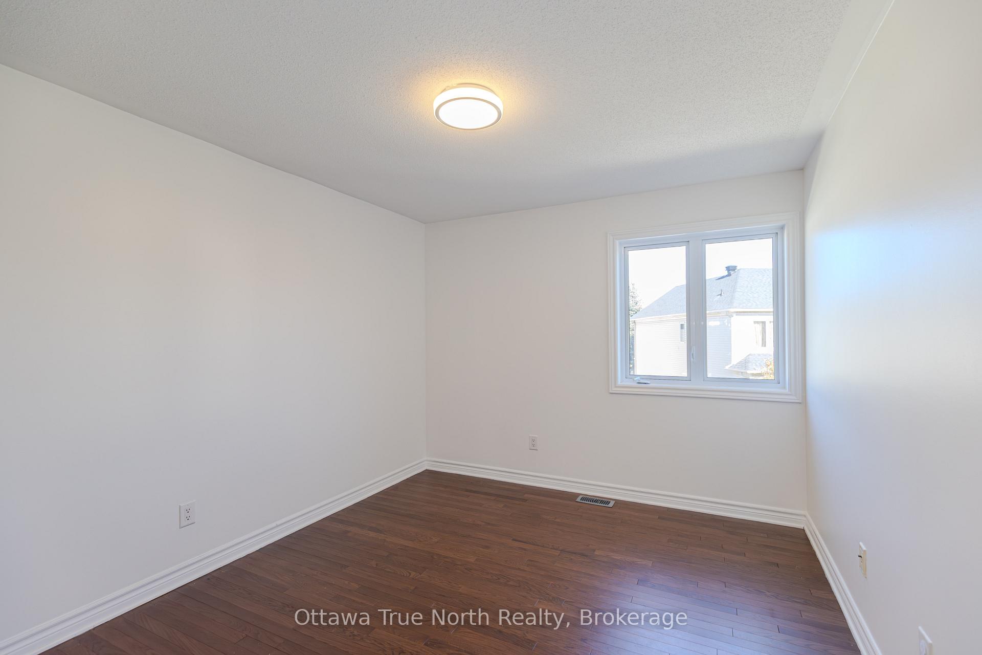 Photo 33 of 578 Paul Metivier Drive, Ottawa, Barrhaven - Strandherd — HOMEH