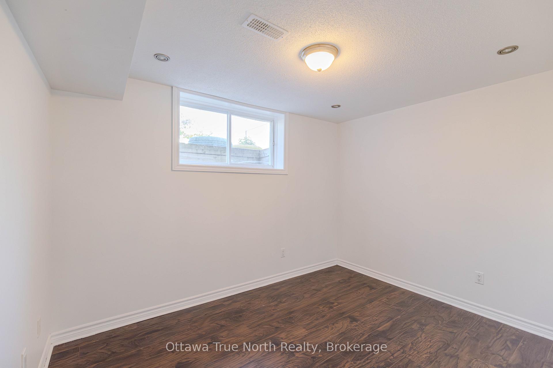 Photo 39 of 578 Paul Metivier Drive, Ottawa, Barrhaven - Strandherd — HOMEH
