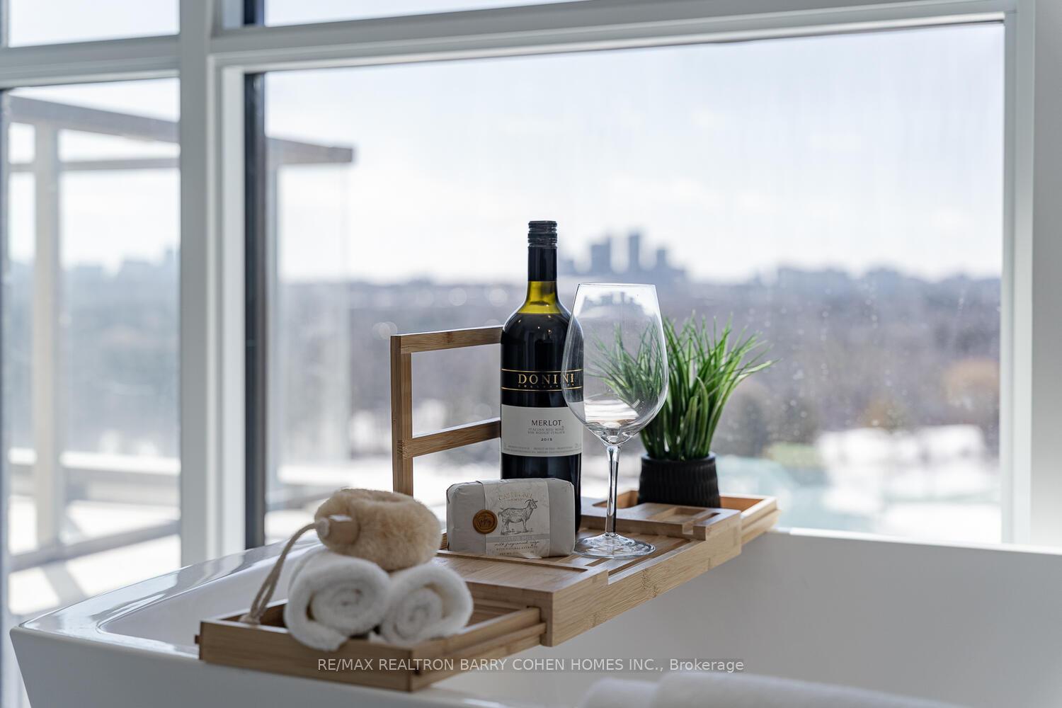 Photo 17 of Unit 1008, 397 Royal Orchard Boulevard, Markham, Royal Orchard — HOMEH