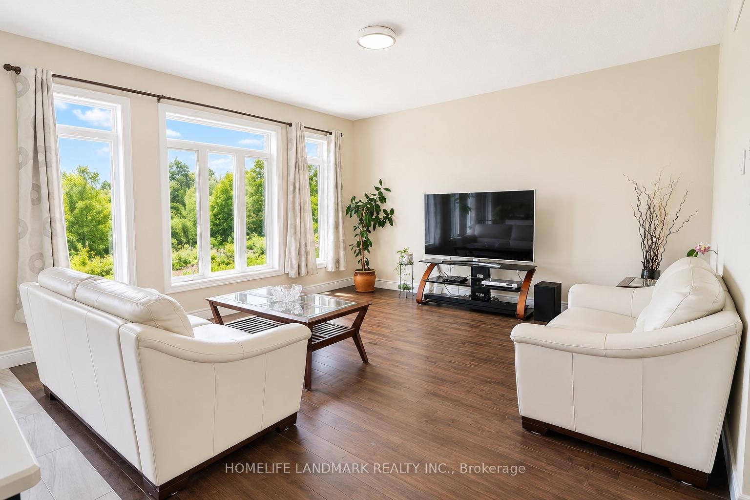 Photo 9 of 283 Macalister Boulevard, Guelph, Kortright East — HOMEH