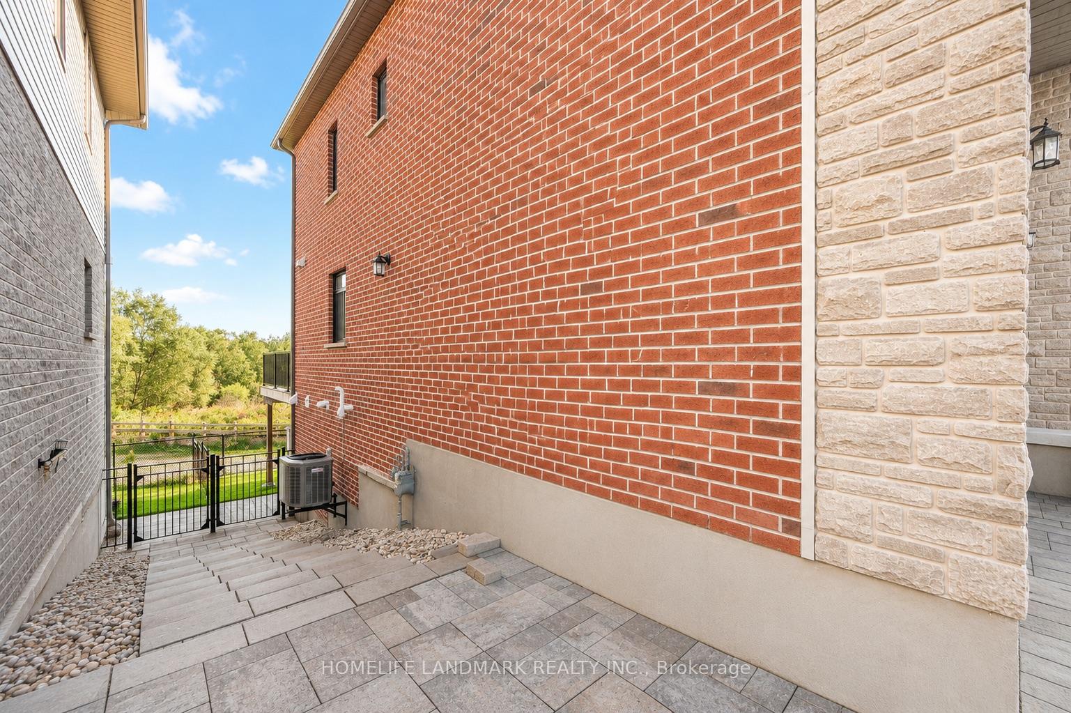 Photo 41 of 283 Macalister Boulevard, Guelph, Kortright East — HOMEH