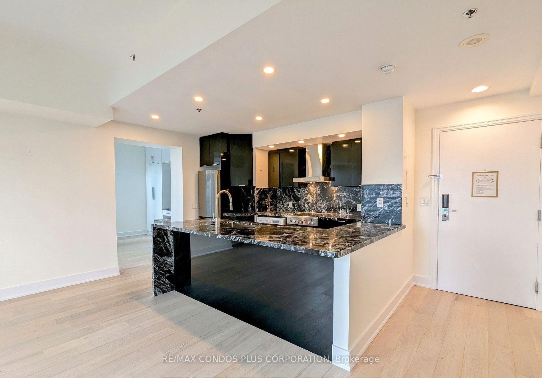 Photo 3 of Unit 4301, 1 King Street W, Toronto, Bay Street Corridor — HOMEH