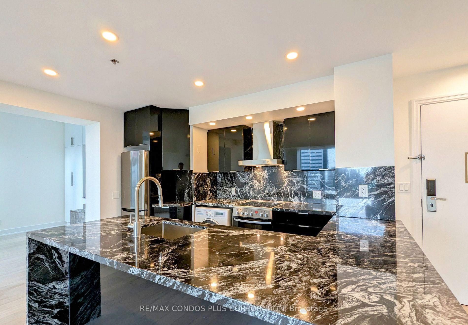 Photo 4 of Unit 4301, 1 King Street W, Toronto, Bay Street Corridor — HOMEH