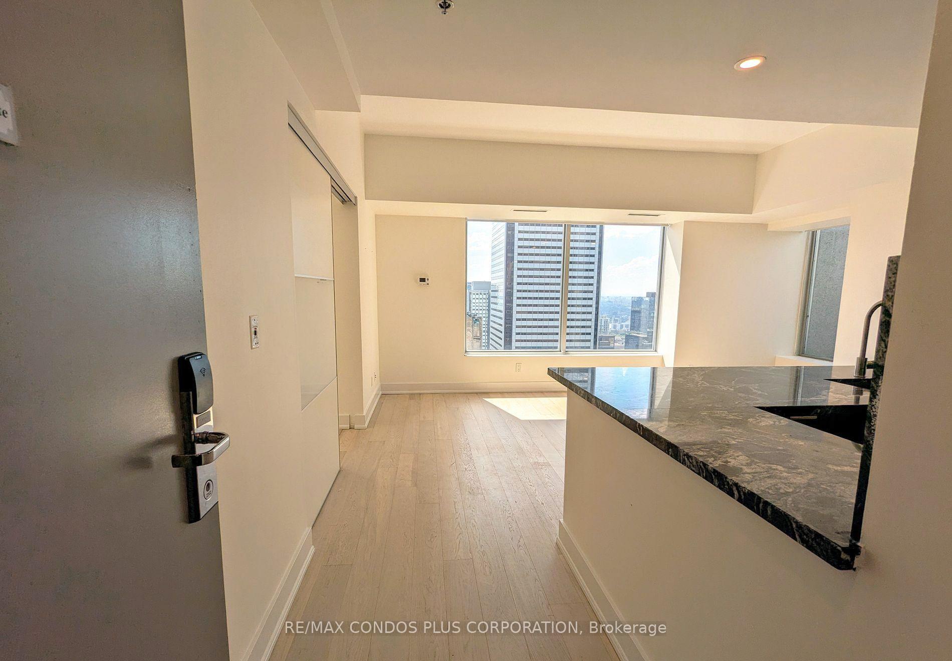 Photo 9 of Unit 4301, 1 King Street W, Toronto, Bay Street Corridor — HOMEH