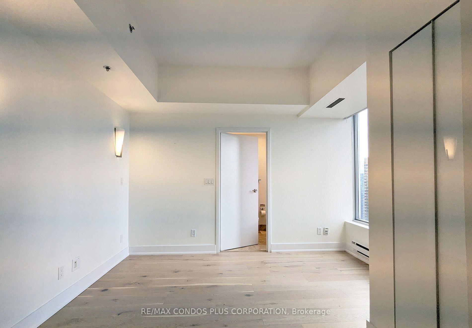 Photo 16 of Unit 4301, 1 King Street W, Toronto, Bay Street Corridor — HOMEH