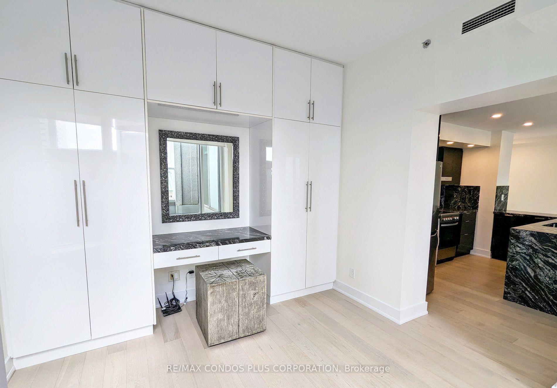 Photo 25 of Unit 4301, 1 King Street W, Toronto, Bay Street Corridor — HOMEH