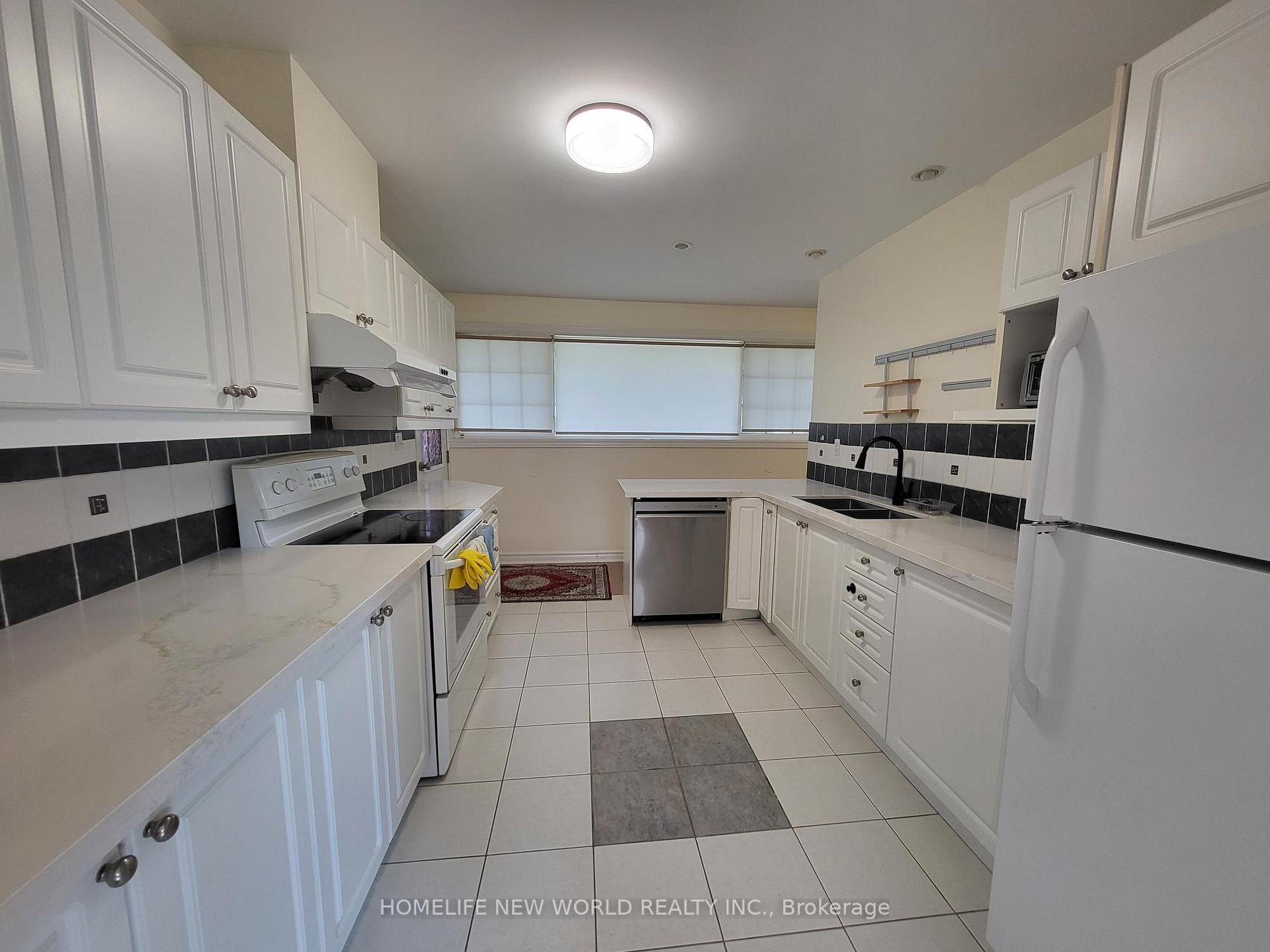 Photo 3 of 10 Alanadale Avenue, Markham, Bullock — HOMEH