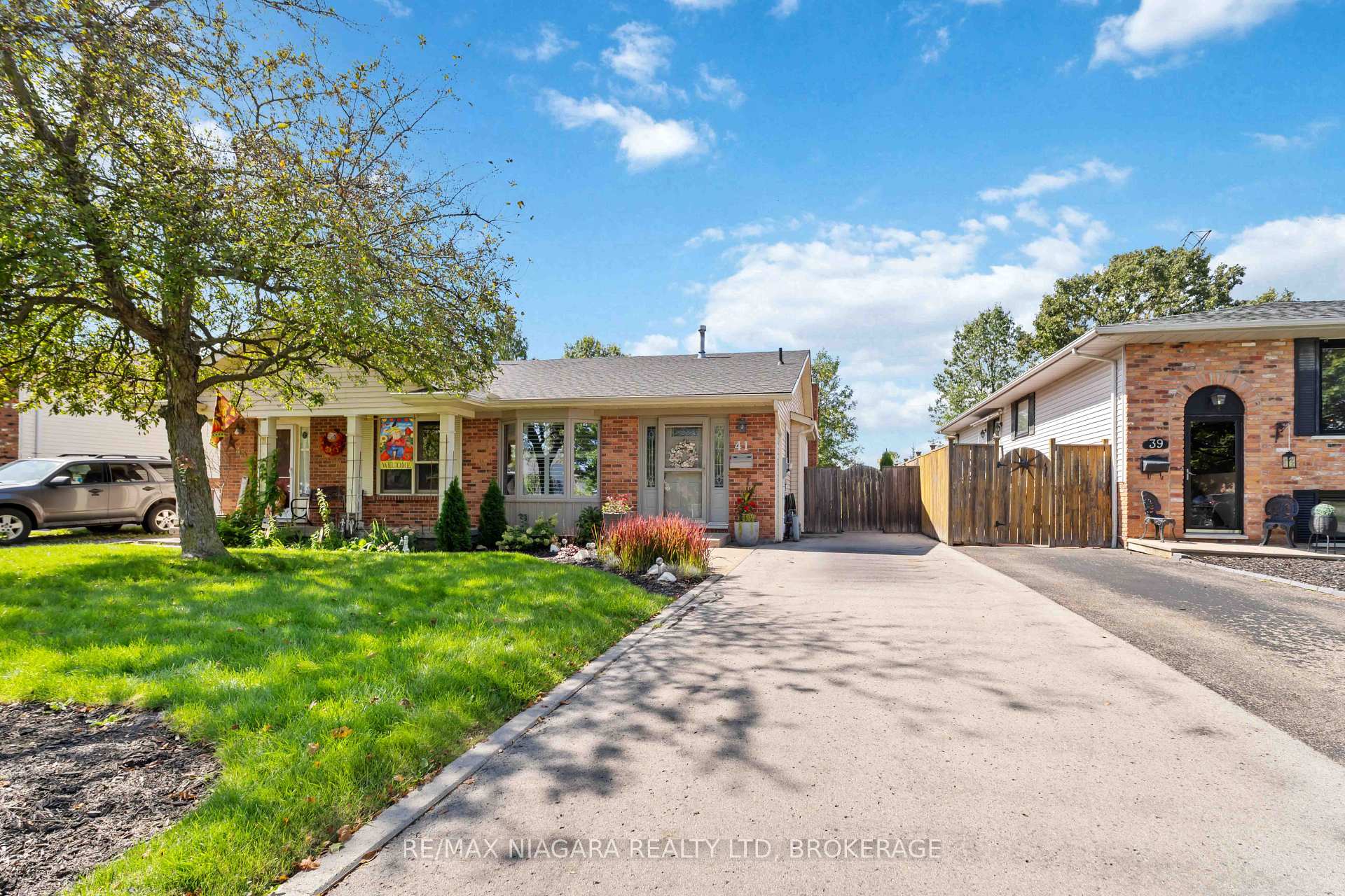 Photo 2 of 41 Fox Trail Drive, St. Catharines, Rykert/Vansickle — HOMEH