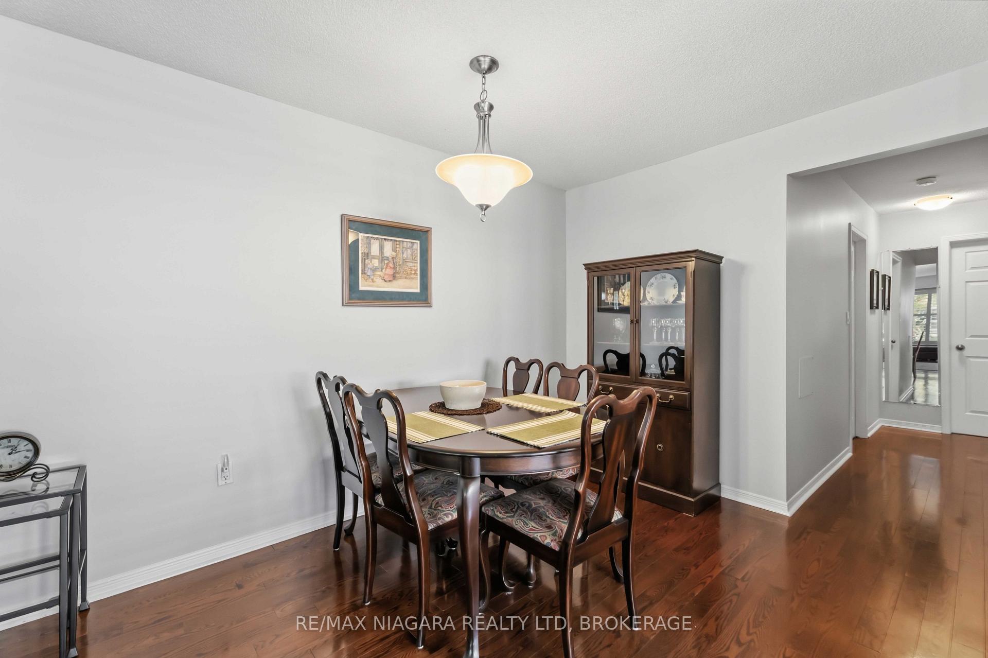 Photo 13 of 41 Fox Trail Drive, St. Catharines, Rykert/Vansickle — HOMEH
