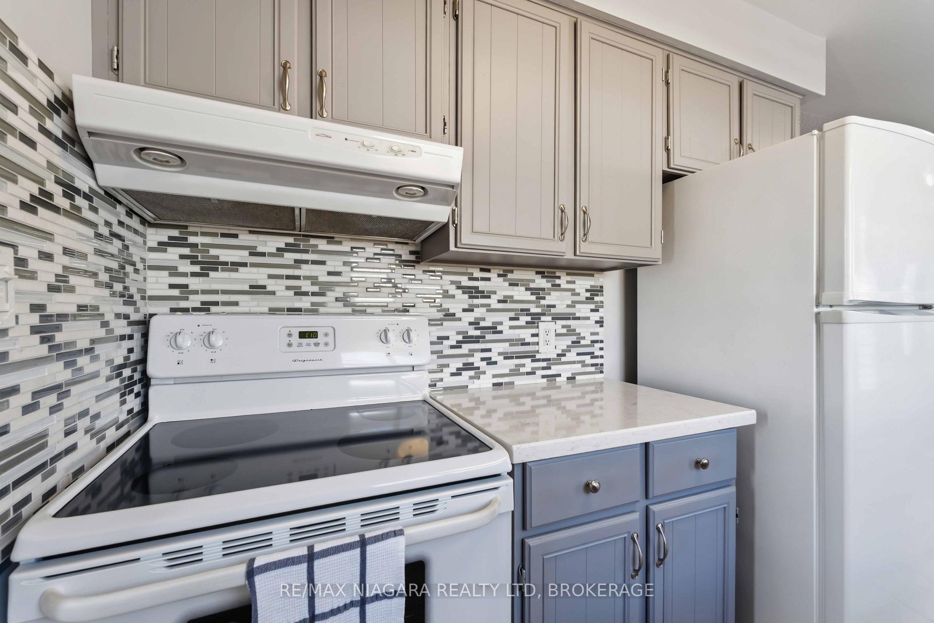 Photo 19 of 41 Fox Trail Drive, St. Catharines, Rykert/Vansickle — HOMEH