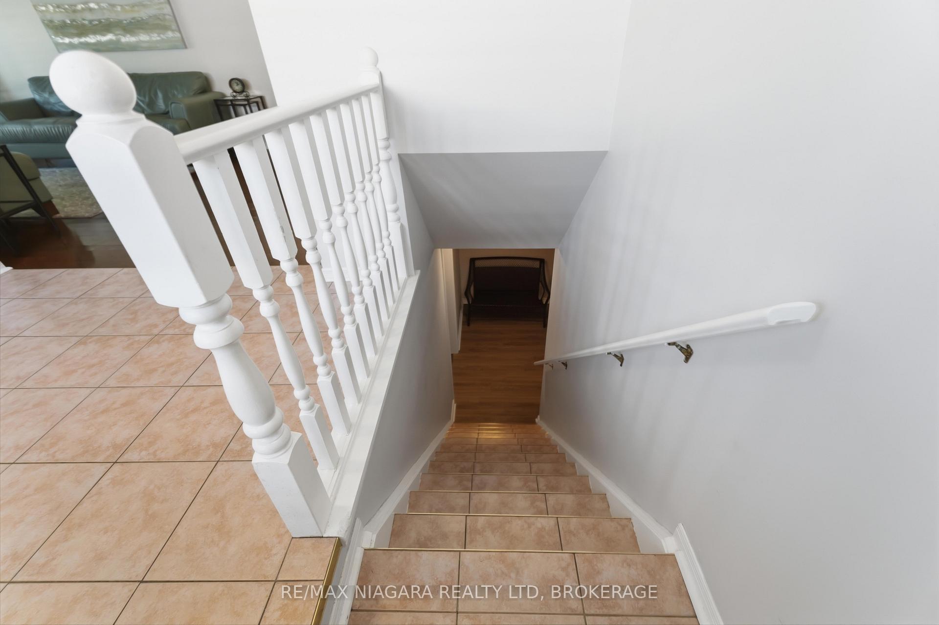 Photo 28 of 41 Fox Trail Drive, St. Catharines, Rykert/Vansickle — HOMEH