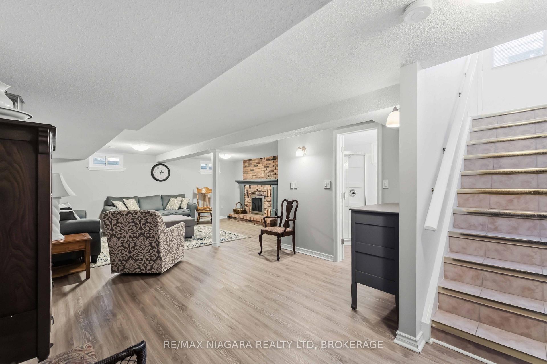 Photo 29 of 41 Fox Trail Drive, St. Catharines, Rykert/Vansickle — HOMEH