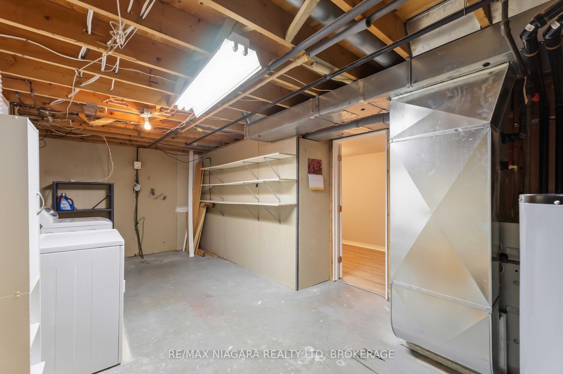 Photo 38 of 41 Fox Trail Drive, St. Catharines, Rykert/Vansickle — HOMEH