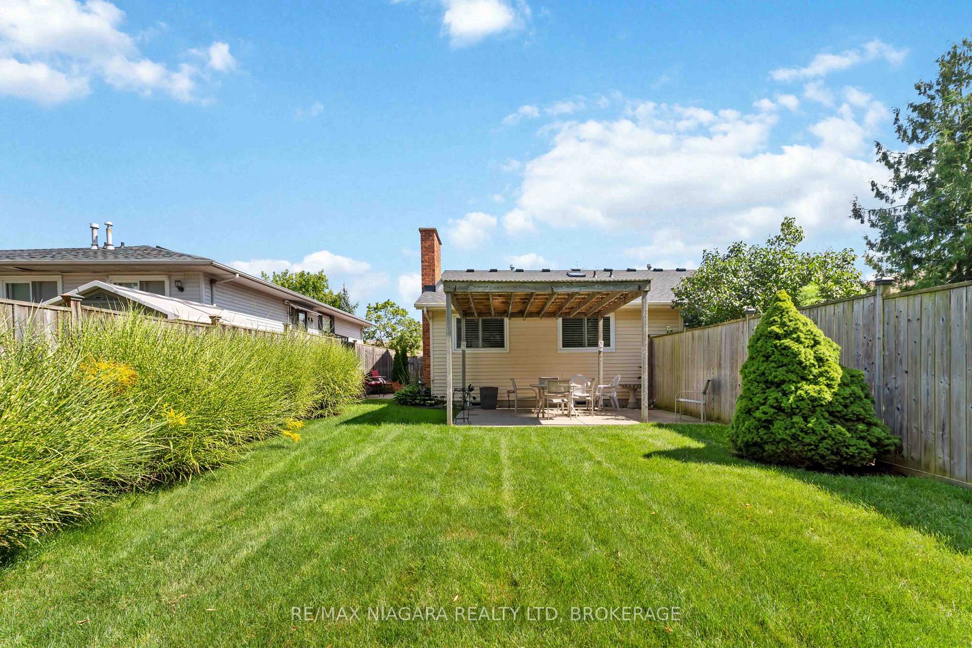 Photo 44 of 41 Fox Trail Drive, St. Catharines, Rykert/Vansickle — HOMEH
