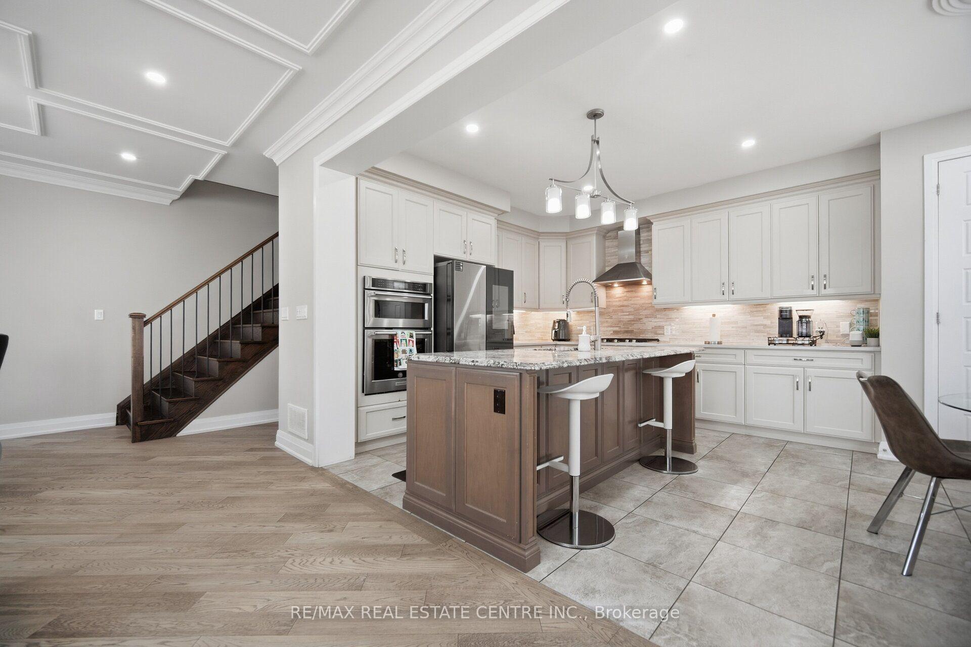 Photo 11 of 153 Whitlock Avenue, Milton, Ford — HOMEH