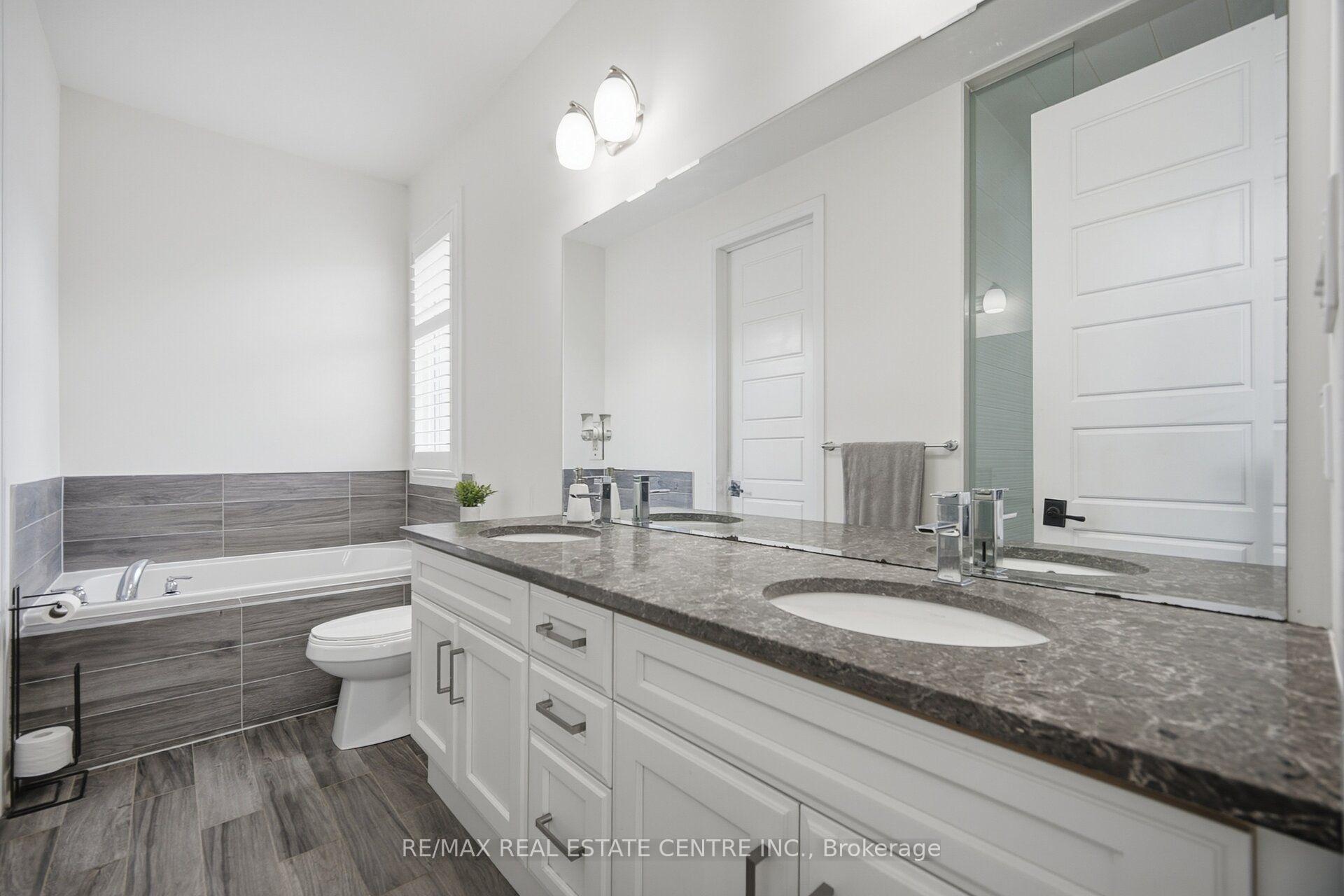 Photo 19 of 153 Whitlock Avenue, Milton, Ford — HOMEH