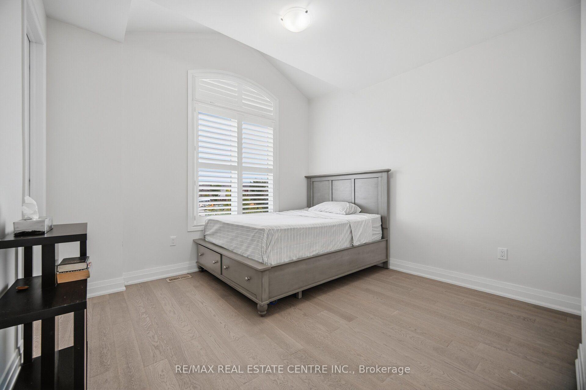 Photo 27 of 153 Whitlock Avenue, Milton, Ford — HOMEH