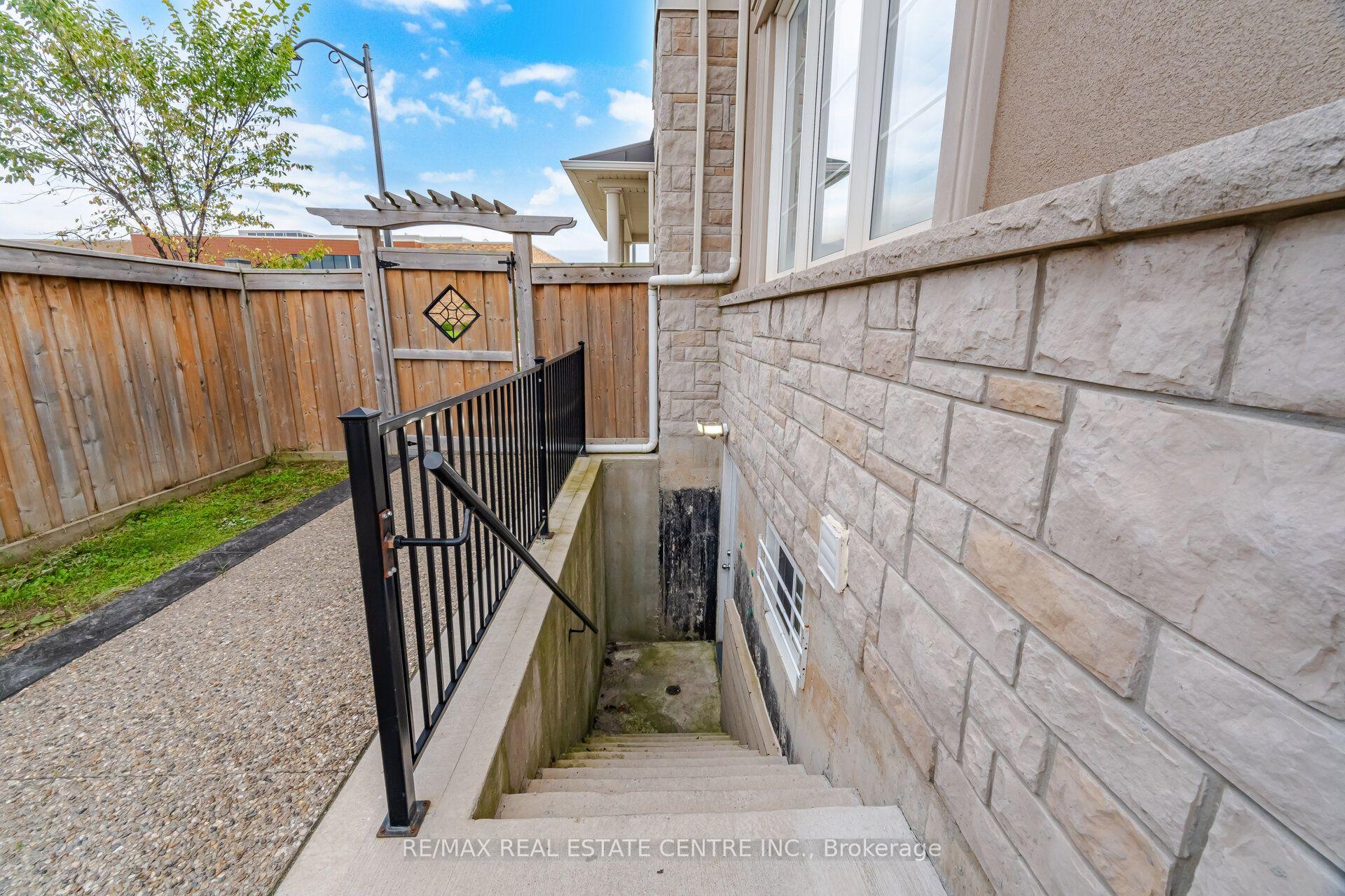 Photo 31 of 153 Whitlock Avenue, Milton, Ford — HOMEH