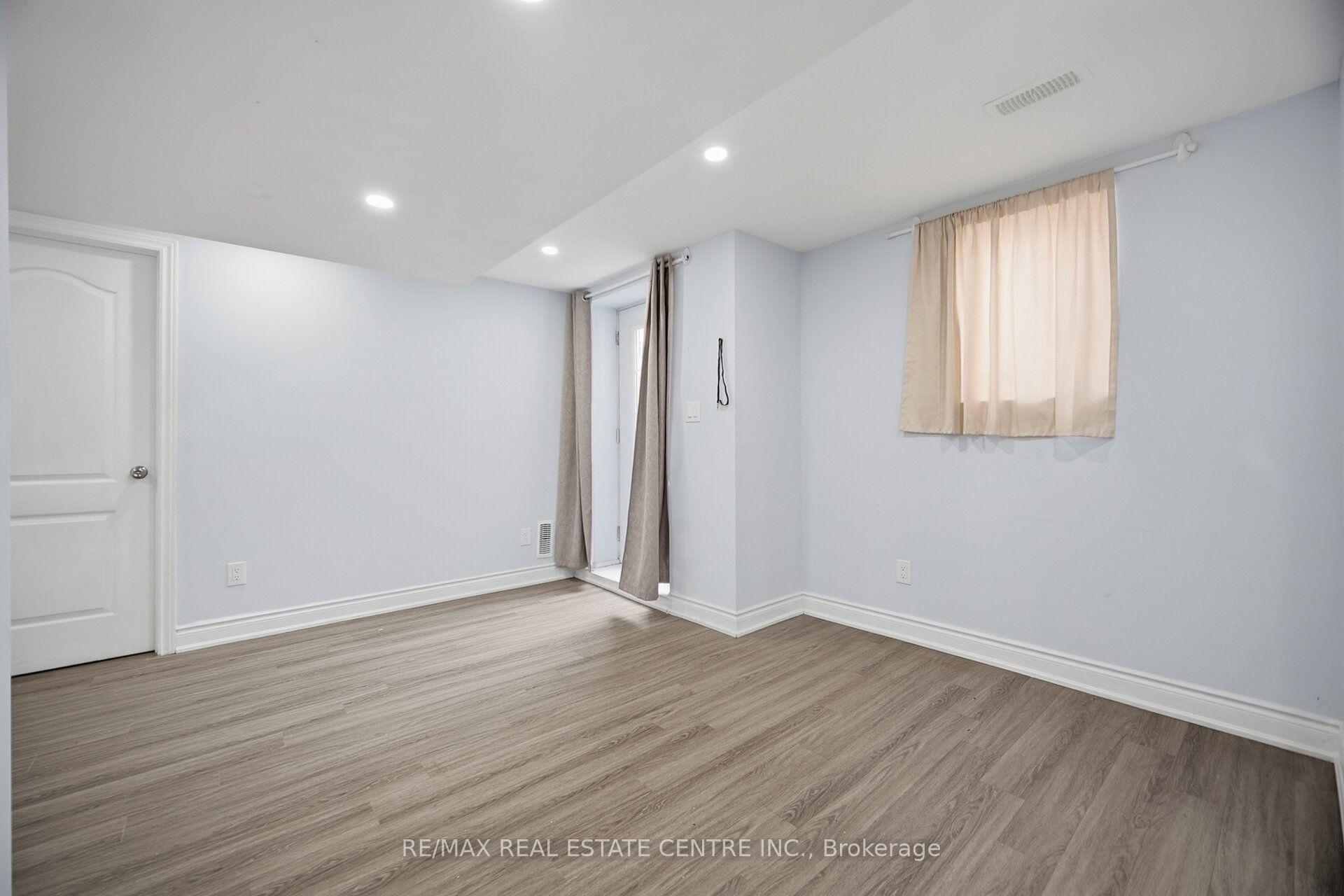 Photo 34 of 153 Whitlock Avenue, Milton, Ford — HOMEH