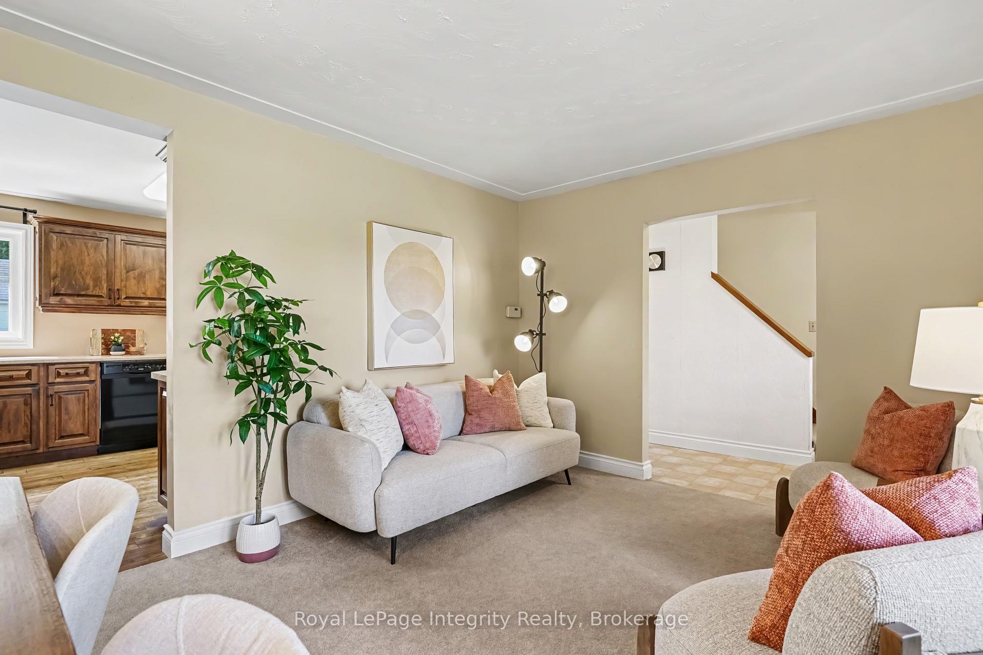 Photo 8 of 1155 Centre Road, Hamilton, Rural Flamborough — HOMEH