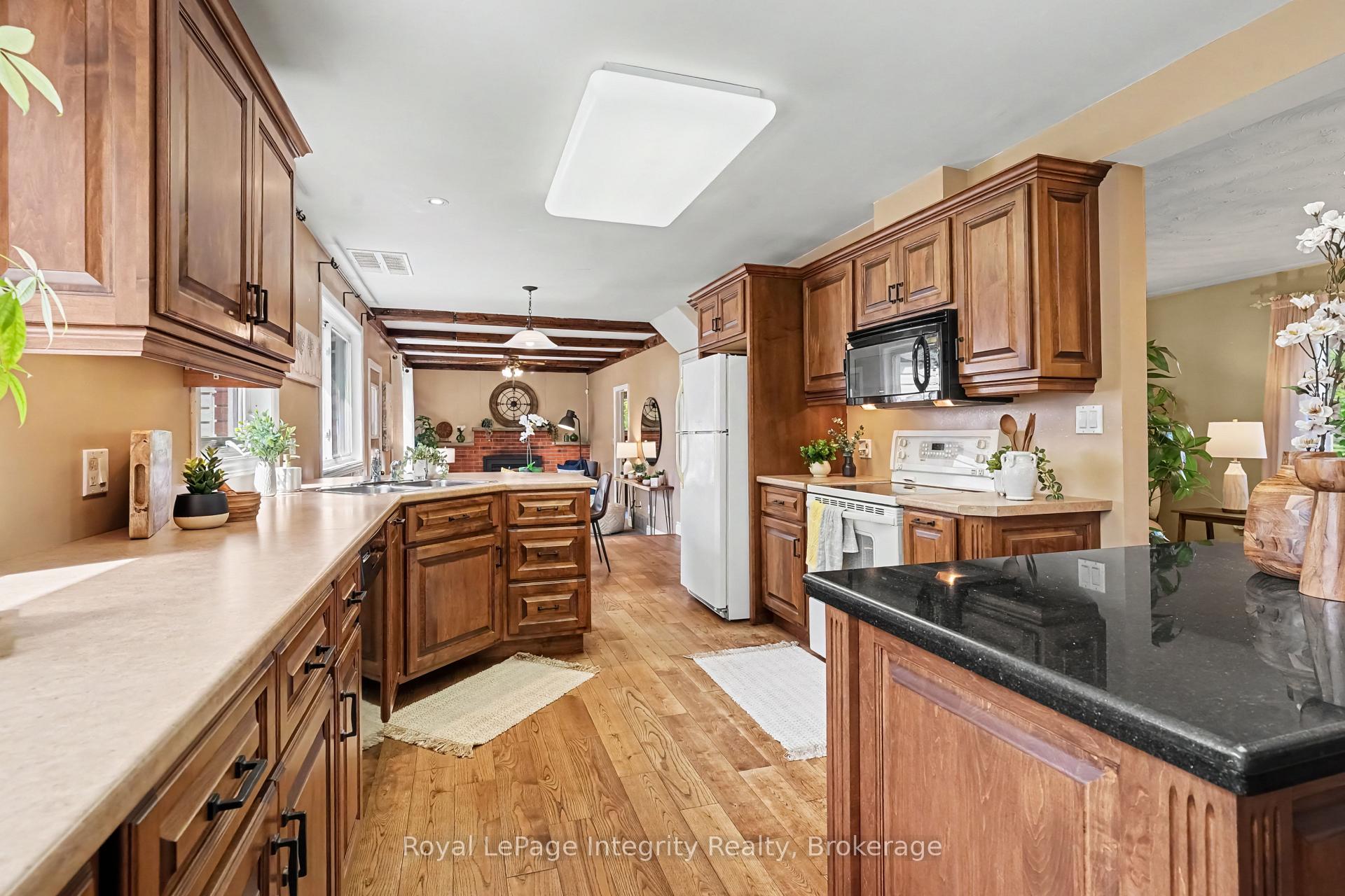Photo 14 of 1155 Centre Road, Hamilton, Rural Flamborough — HOMEH