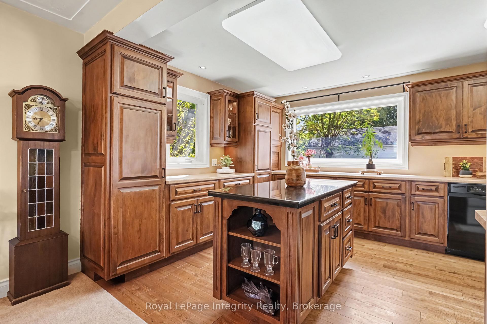 Photo 15 of 1155 Centre Road, Hamilton, Rural Flamborough — HOMEH