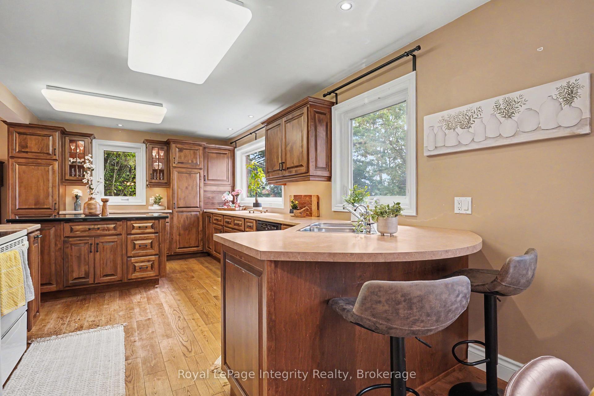 Photo 16 of 1155 Centre Road, Hamilton, Rural Flamborough — HOMEH