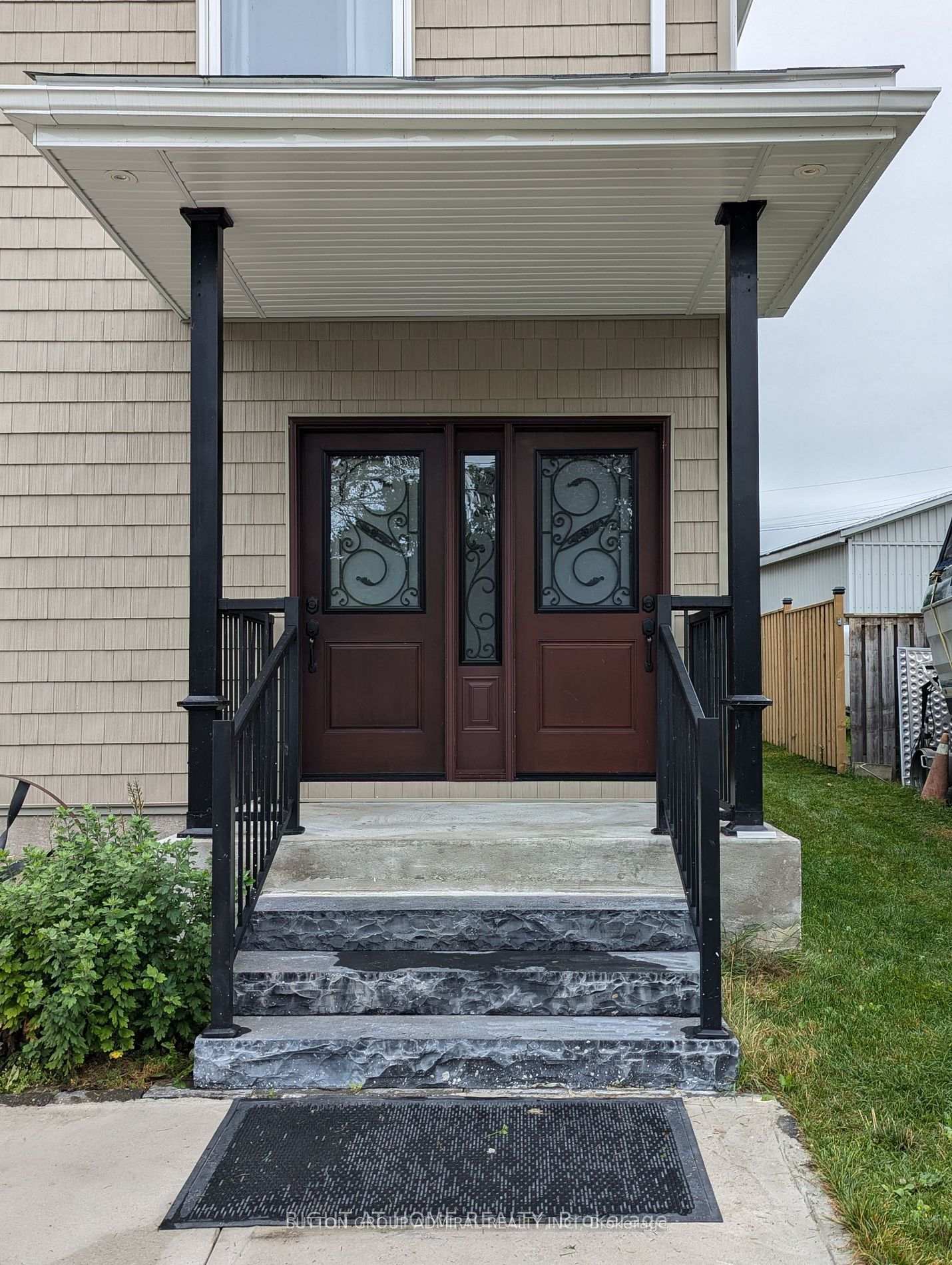 Photo 2 of 17 Middlebrook Road, Wasaga Beach — HOMEH