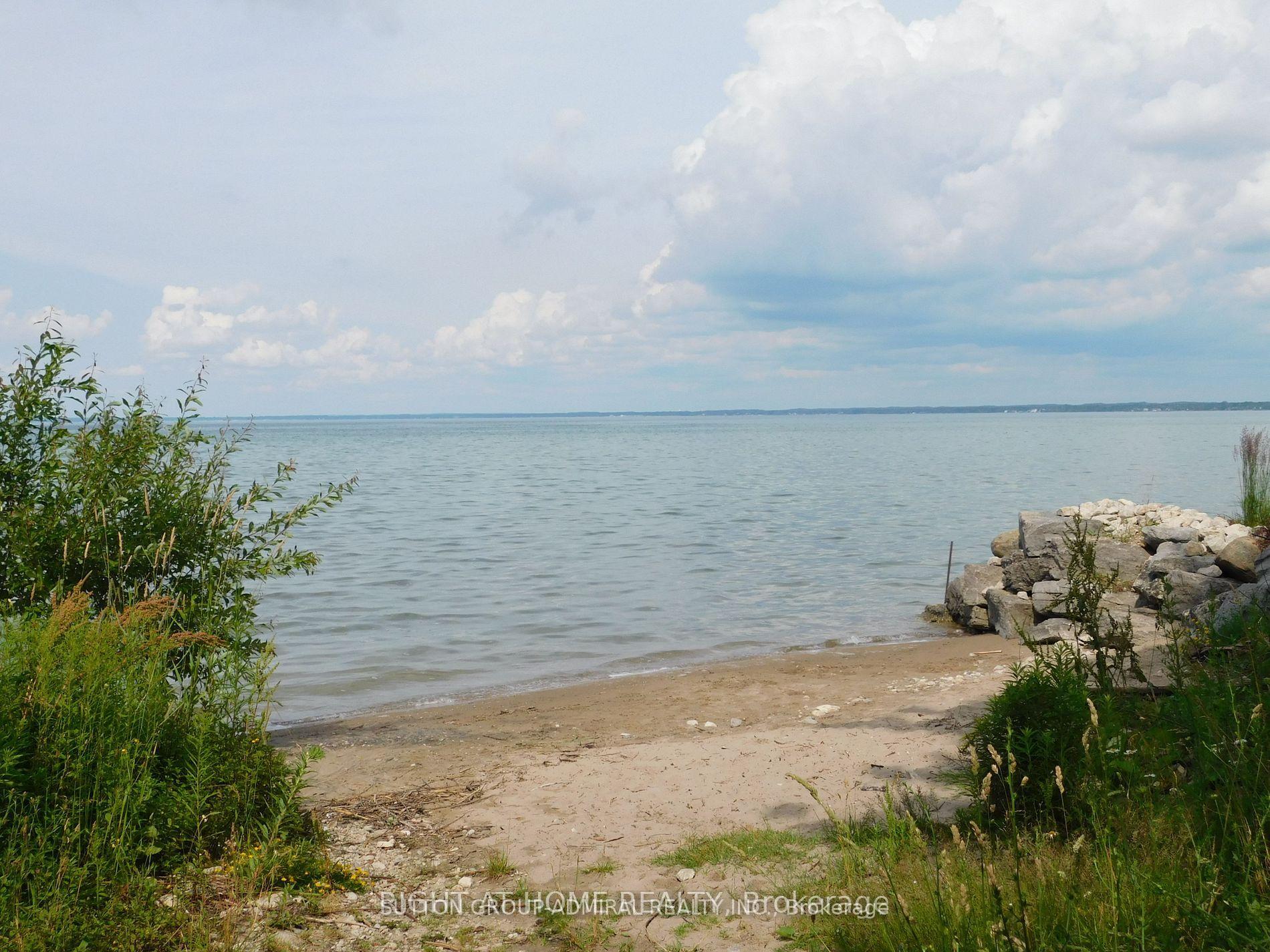 Photo 15 of 17 Middlebrook Road, Wasaga Beach — HOMEH