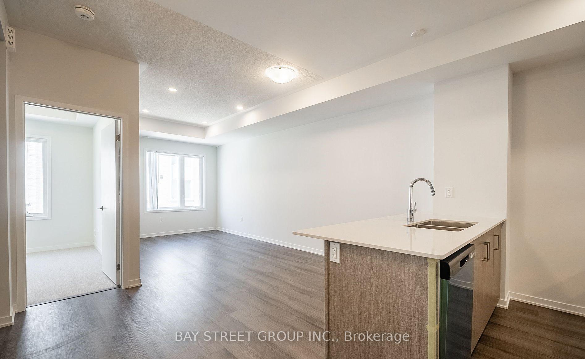 Photo 7 of Unit TH166, 151 Honey Crisp Crescent, Vaughan, Vaughan Corporate Centre — HOMEH