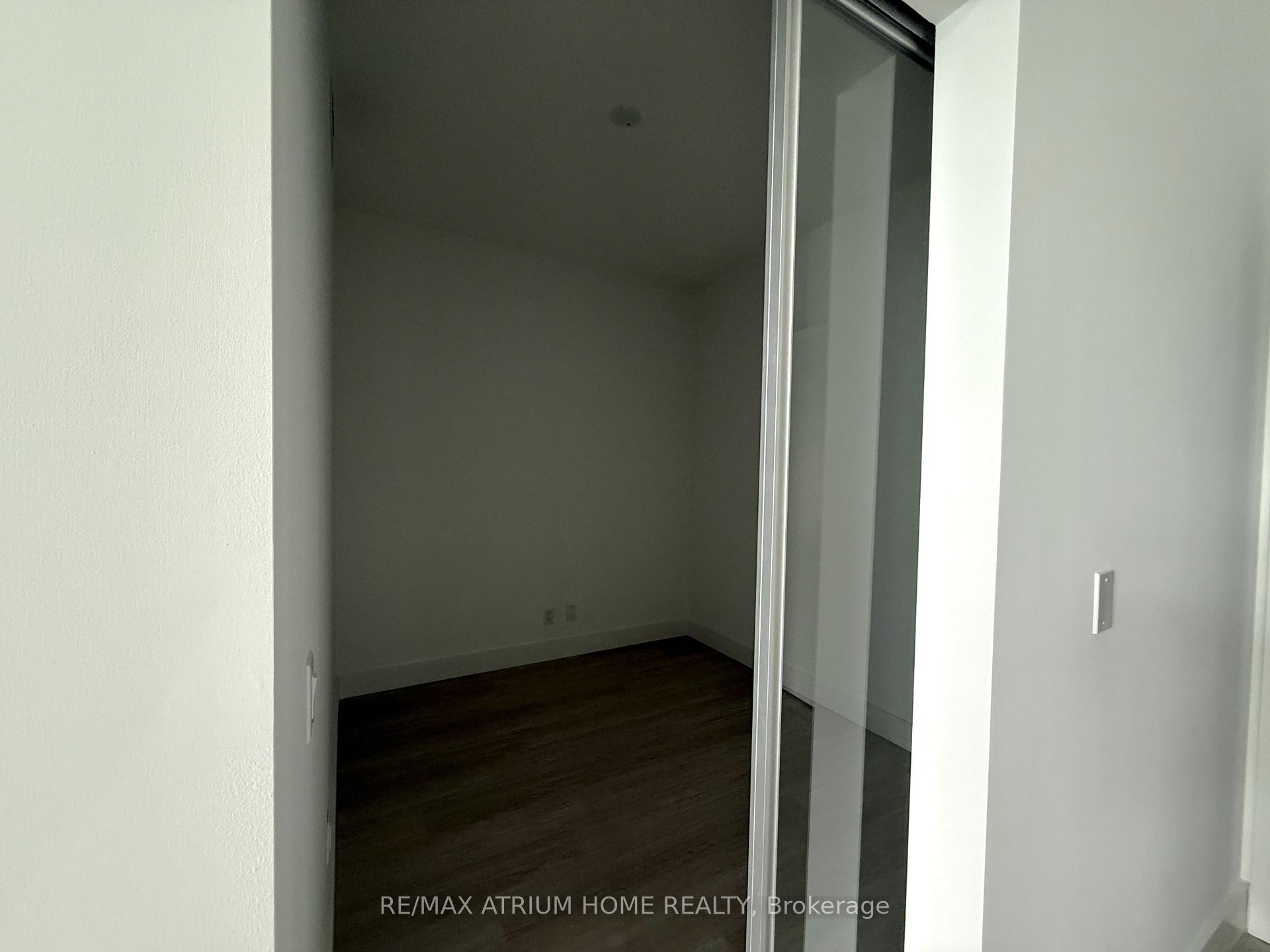Photo 13 of Unit 704, 6 Greenbriar Road, North York, Bayview Village — HOMEH