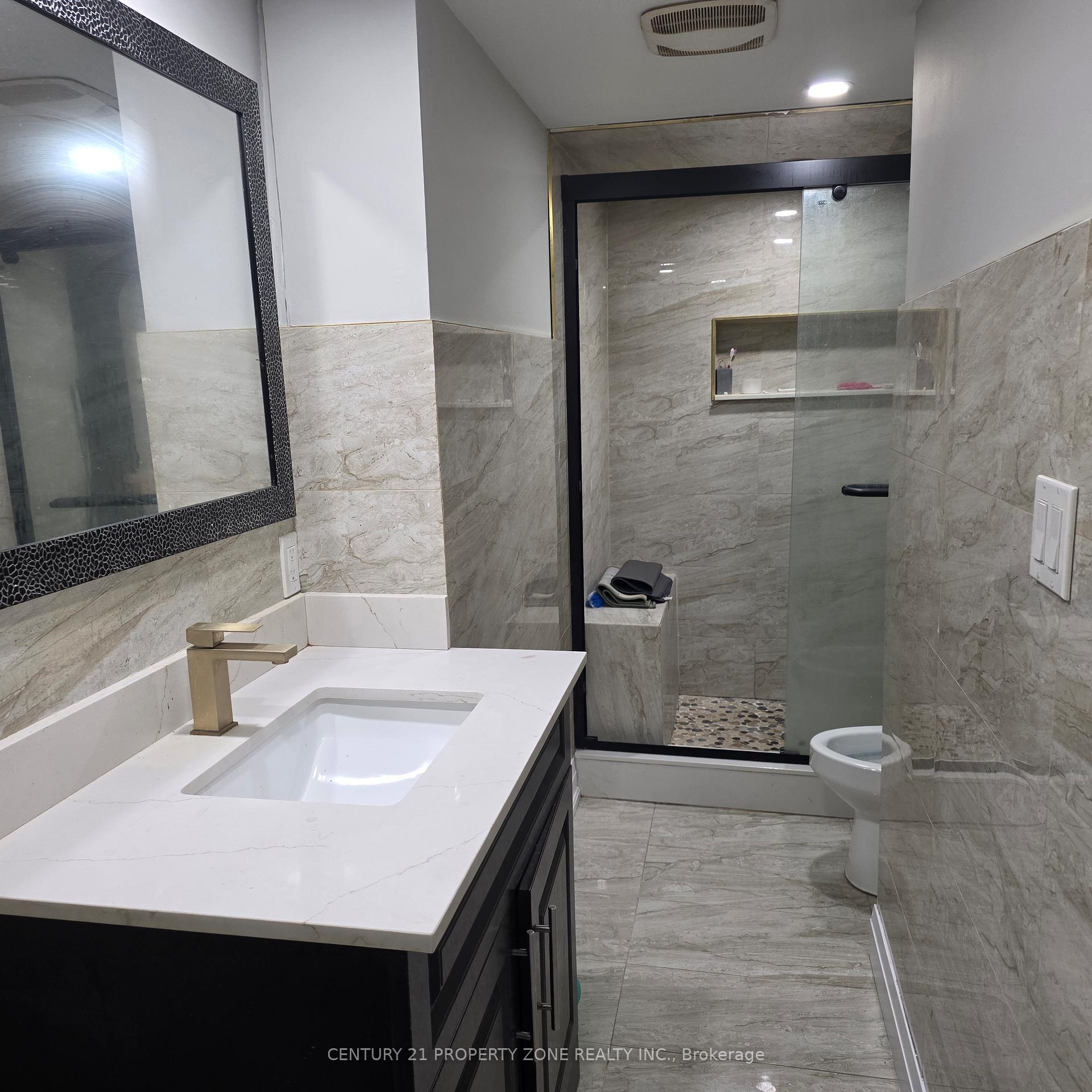 Photo 10 of 2 Bachelor Street, Brampton, Northwest Brampton — HOMEH