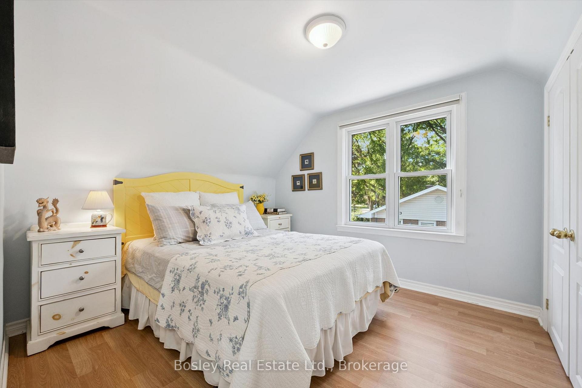 Photo 22 of 49 Edgehill Drive, Guelph, Exhibition Park — HOMEH