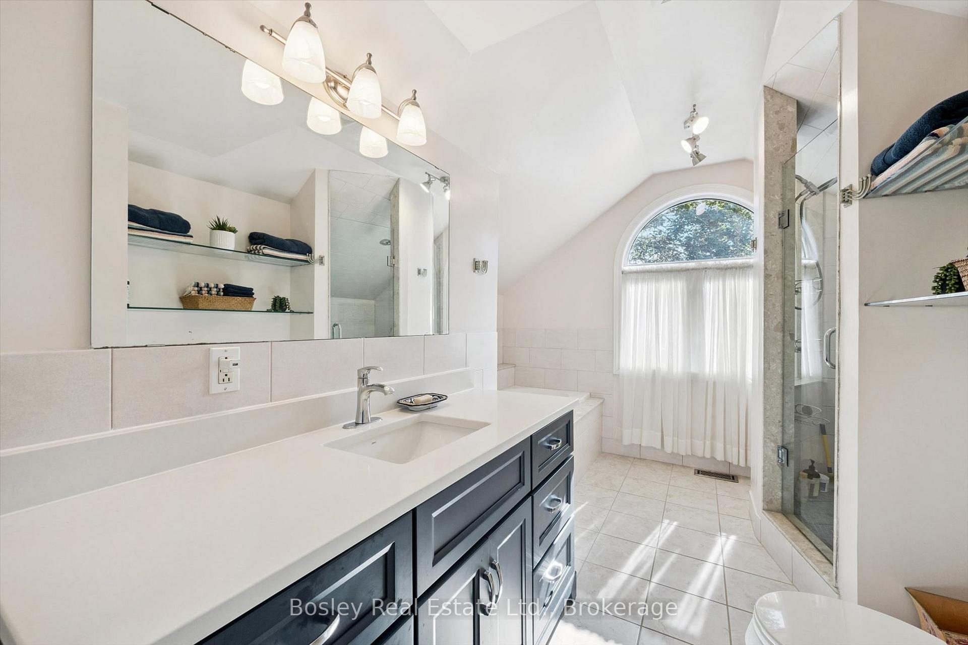 Photo 24 of 49 Edgehill Drive, Guelph, Exhibition Park — HOMEH