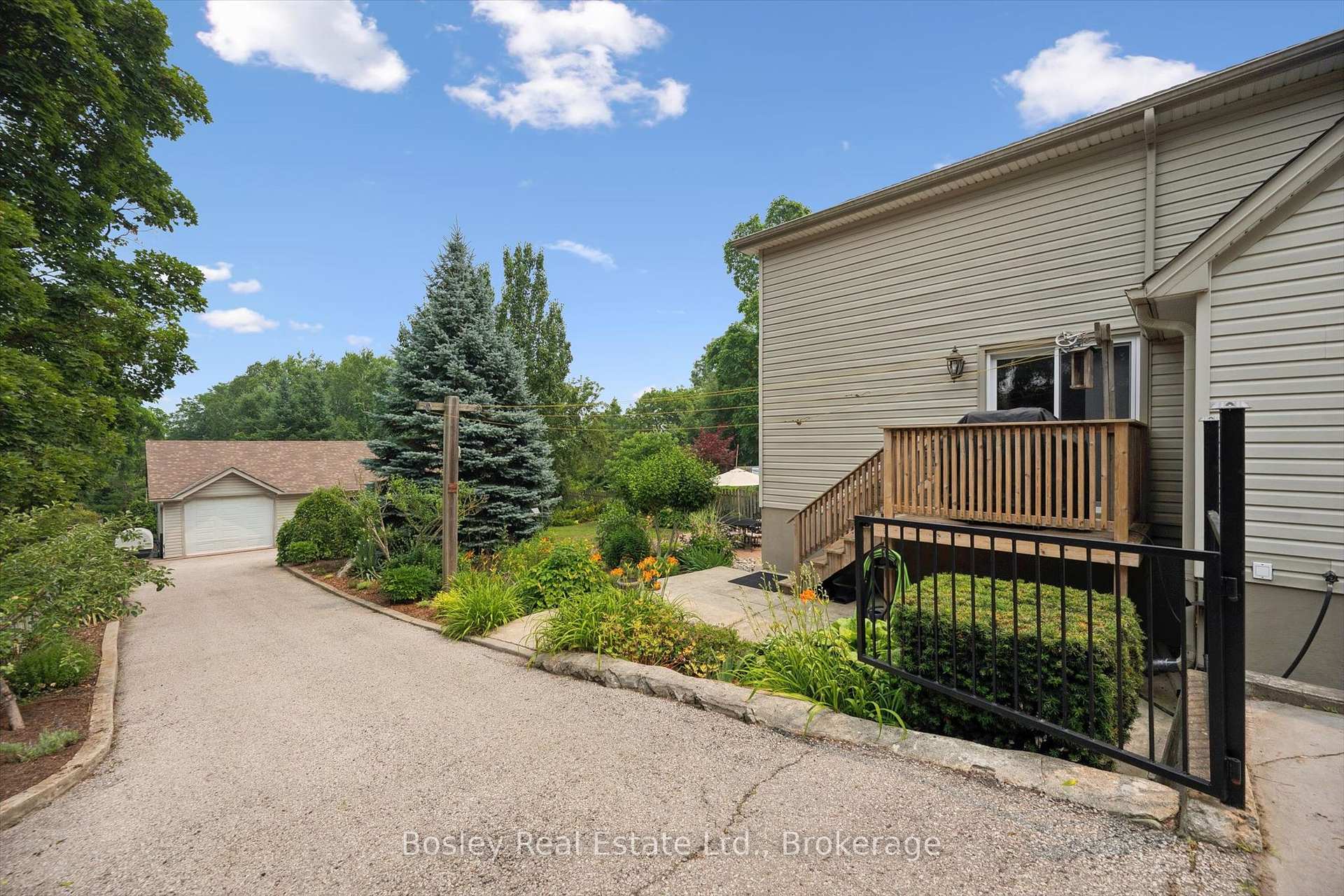 Photo 28 of 49 Edgehill Drive, Guelph, Exhibition Park — HOMEH