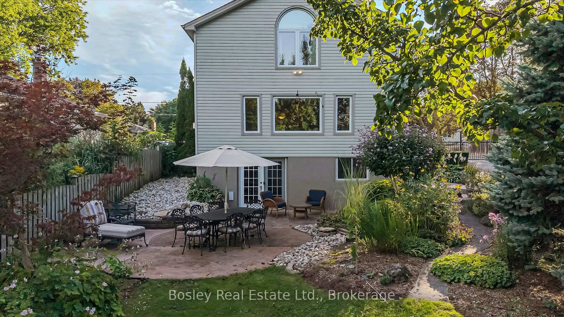 Photo 45 of 49 Edgehill Drive, Guelph, Exhibition Park — HOMEH