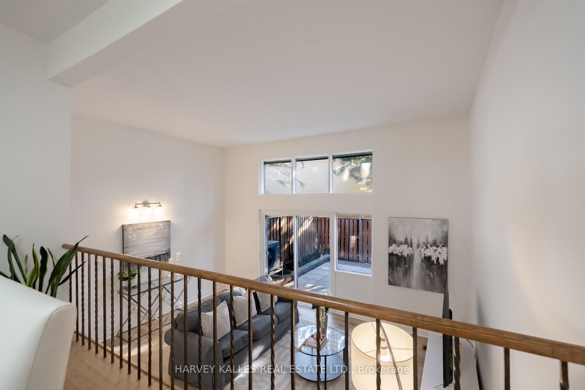 Photo 11 of 102 Jenny Wren Way, North York, Hillcrest Village — HOMEH