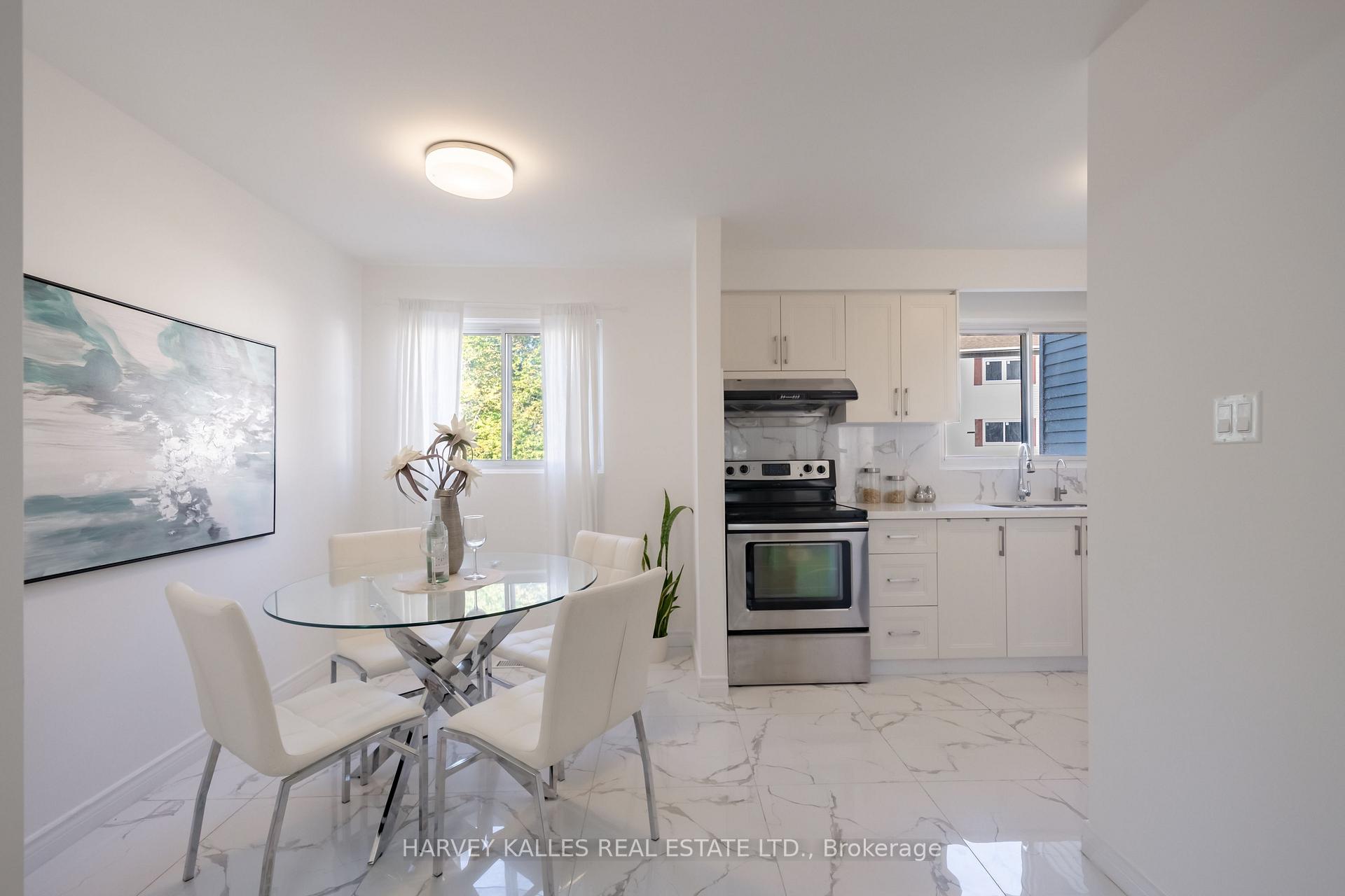 Photo 19 of 102 Jenny Wren Way, North York, Hillcrest Village — HOMEH