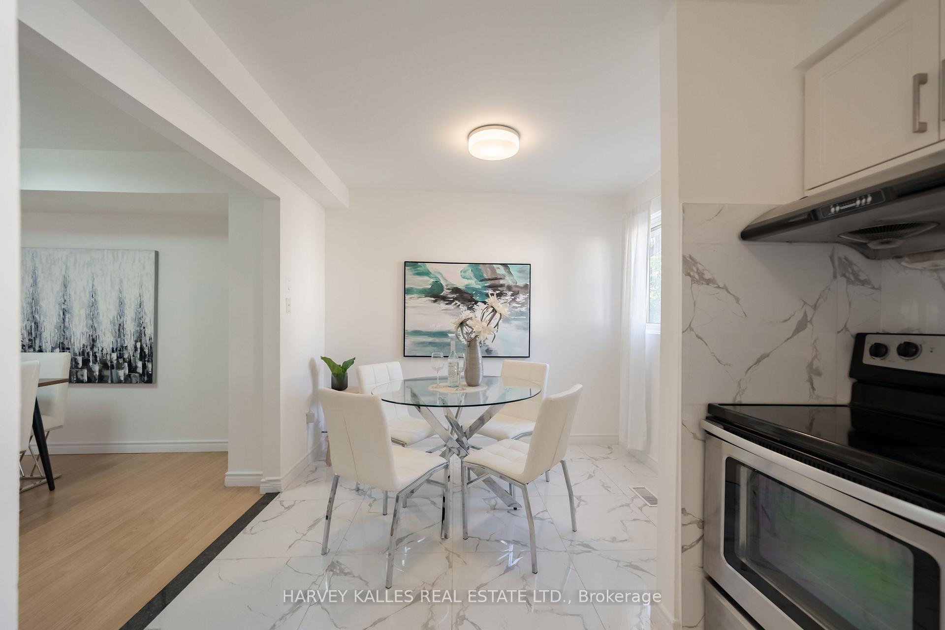 Photo 21 of 102 Jenny Wren Way, North York, Hillcrest Village — HOMEH