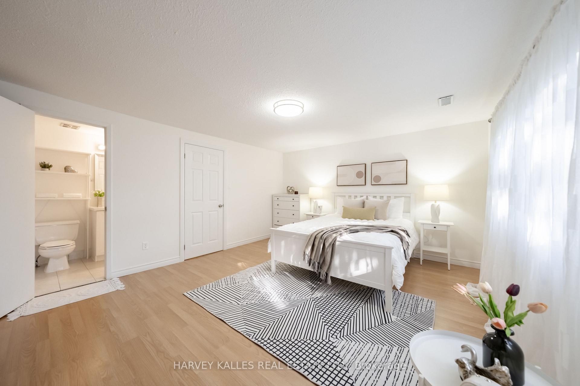 Photo 26 of 102 Jenny Wren Way, North York, Hillcrest Village — HOMEH
