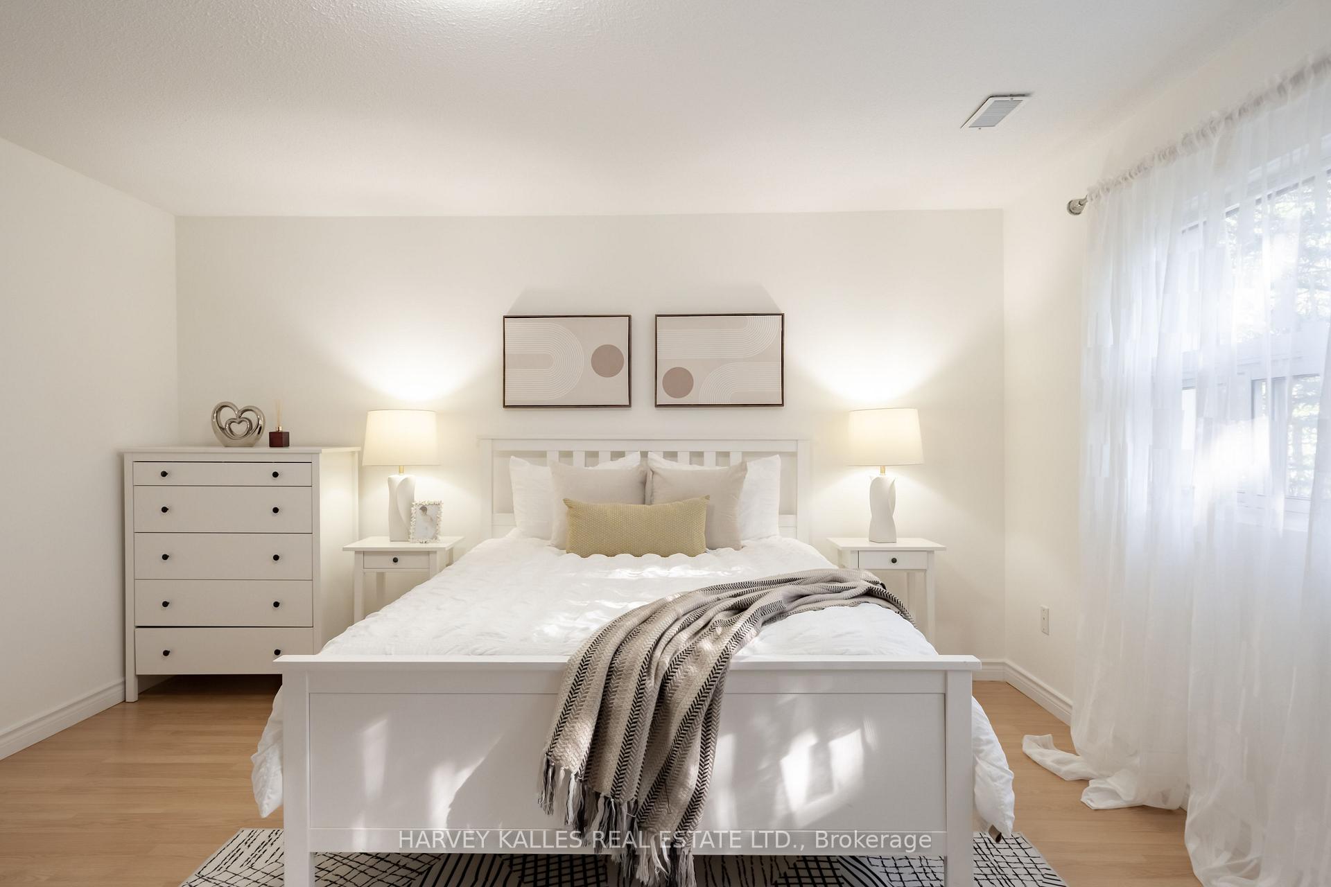 Photo 27 of 102 Jenny Wren Way, North York, Hillcrest Village — HOMEH