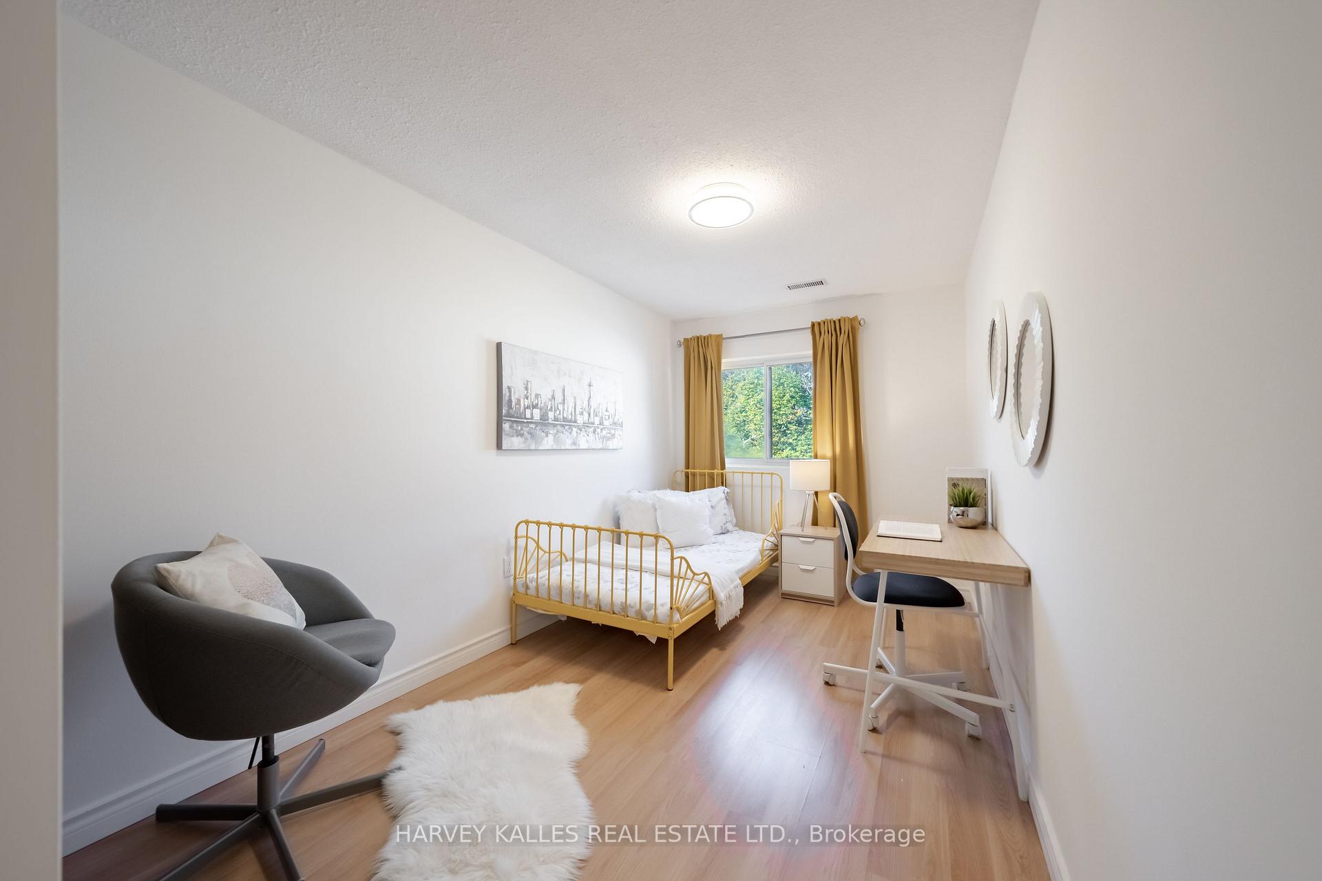 Photo 34 of 102 Jenny Wren Way, North York, Hillcrest Village — HOMEH