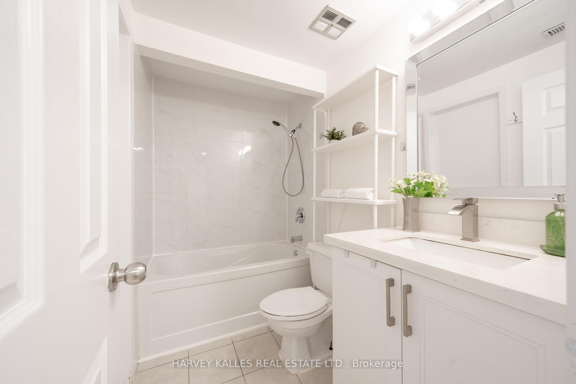 Photo 39 of 102 Jenny Wren Way, North York, Hillcrest Village — HOMEH