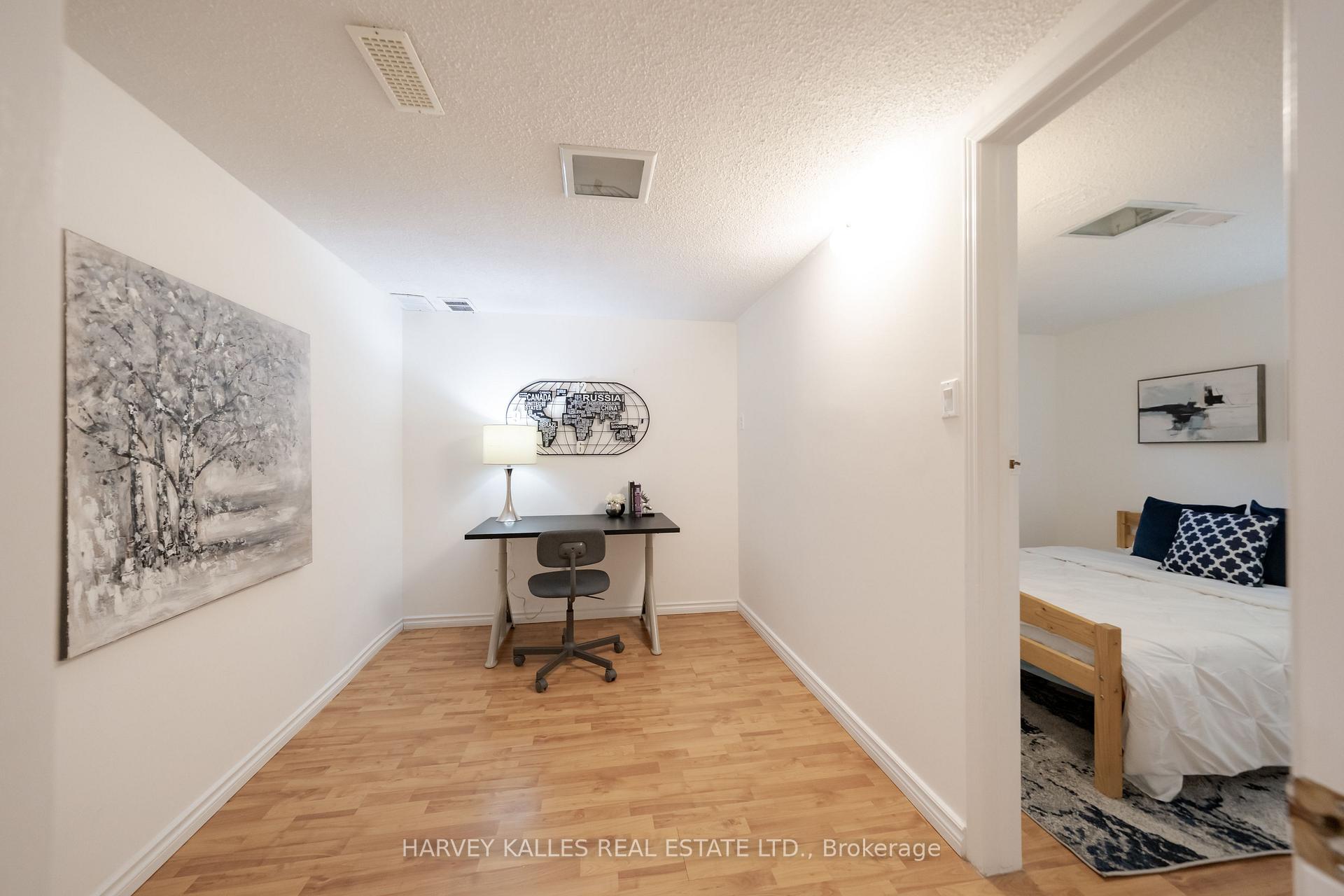 Photo 40 of 102 Jenny Wren Way, North York, Hillcrest Village — HOMEH
