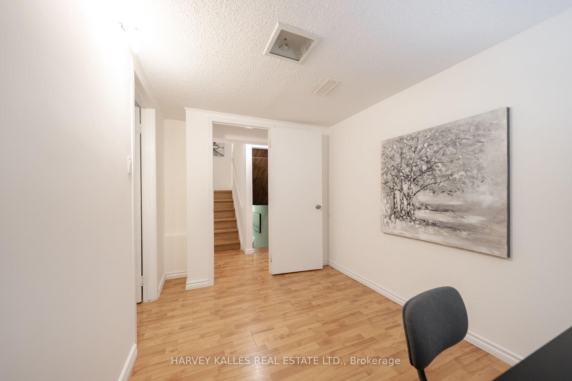 Photo 41 of 102 Jenny Wren Way, North York, Hillcrest Village — HOMEH