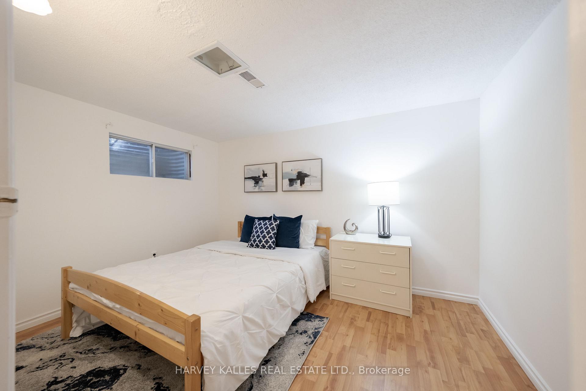 Photo 43 of 102 Jenny Wren Way, North York, Hillcrest Village — HOMEH